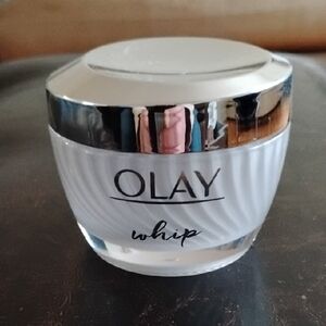 OLAY Whip Moisturizer - White and Silver
